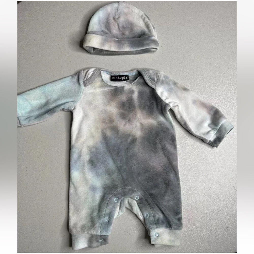 KIDTOPIA NORDSTROM GREY TIE DYE NEWBORN ROMPER AND BEANIE CAP SET